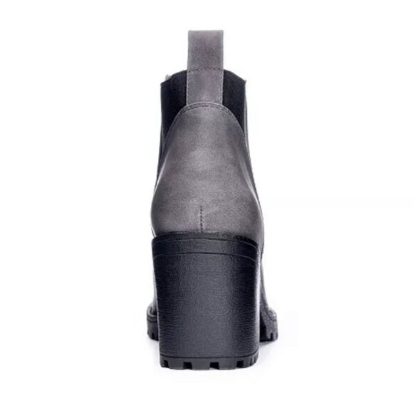 Dirty Laundry LIDO Women's Booties Block Heel Lug Sole Ankle Boots - Picture 4 of 8